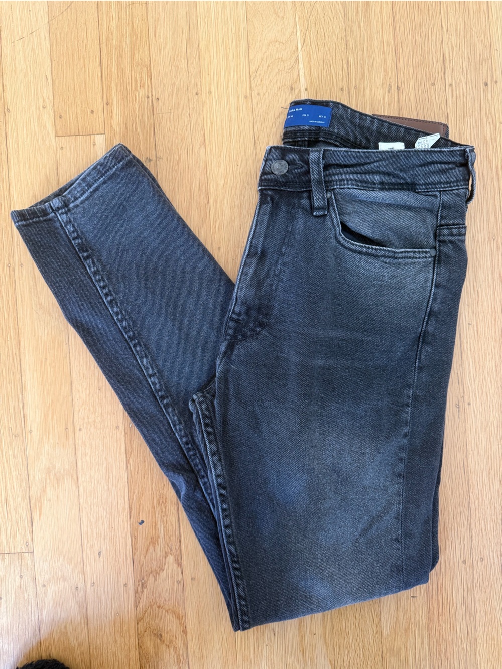 Zara Men Slim Straight Jeans in Washed Black